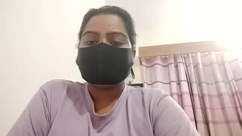 Snapshot of himuhimu22 chatting on 12-14-25, 01:05 himuhimu22 online show from 12-14-25, 01:05