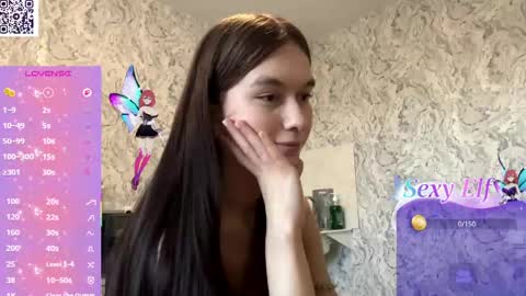 Hina online show from 05-20-26, 04:46