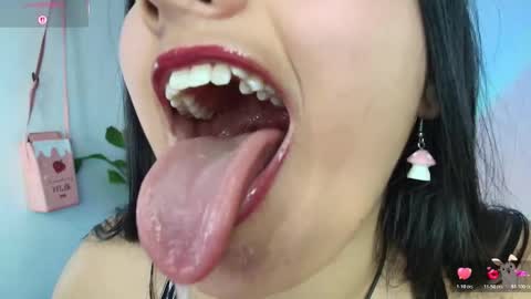 Snapshot of hinata_21_ chatting on 10-29-25, 09:05 hinata online show from 10-29-25, 09:05