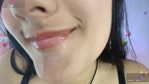 Snapshot of hinata_21_ chatting on 11-25-25, 08:53 hinata online show from 11-25-25, 08:53