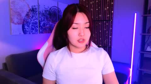 Hinata online show from 03-11-26, 02:12