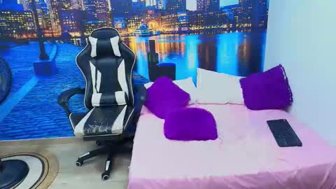 hinataii online show from 02-19-26, 08:32