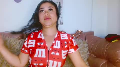 Snapshot of hinataleecs chatting on 12-29-24, 11:18 hinata lee online show from 12-29-24, 11:18