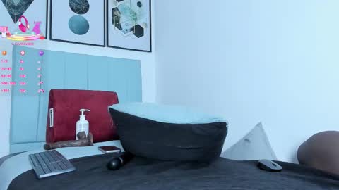 Hinazuru online show from 03-25-26, 07:09