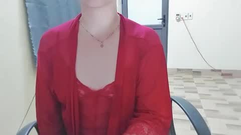 Snapshot of hine99 chatting on 06-14-26, 04:42 hine99 online show from 06-14-26, 04:42