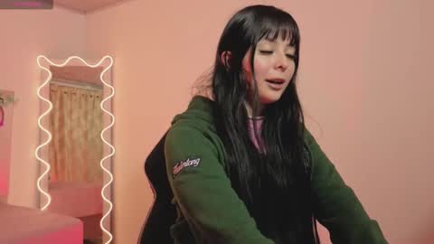 HINNA online show from 11-25-25, 03:06