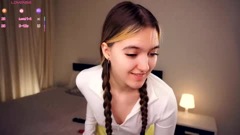 Snapshot of hip_hop_baby chatting on 02-19-25, 06:21 Leya Day Mary Night PvT Open online show from 02-19-25, 06:21