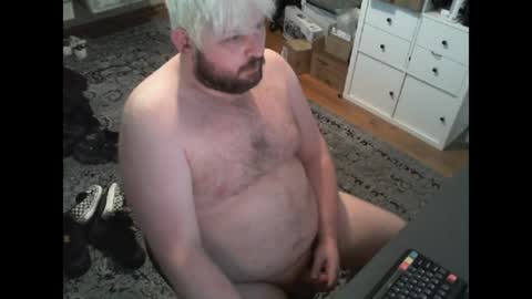 Snapshot of hipguy91 chatting on 07-23-26, 12:02 hipguy91 online show from 07-23-26, 12:02