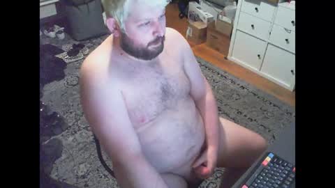 Snapshot of hipguy91 chatting on 07-26-26, 03:25 hipguy91 online show from 07-26-26, 03:25