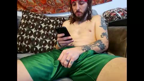 hippiejagain online show from 12-22-25, 04:37