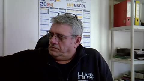 hippo online show from 12-19-24, 01:18