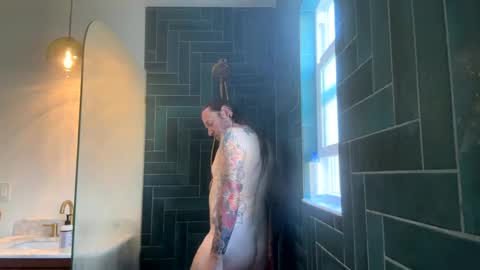 Snapshot of hippybiker chatting on 02-08-25, 07:05 hippybiker online show from 02-08-25, 07:05