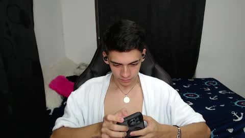 Snapshot of hiso_kai chatting on 05-09-26, 05:23 Hisokax online show from 05-09-26, 05:23