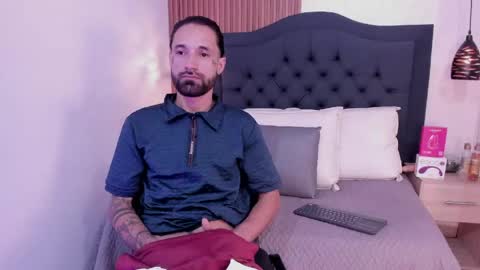 Hisoka online show from 04-25-26, 08:06