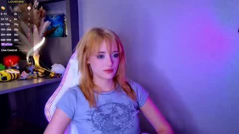 Snapshot of hisoka__akerley chatting on 09-13-25, 05:02 Ella online show from 09-13-25, 05:02