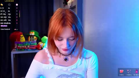 Snapshot of hisoka__akerley chatting on 10-06-25, 05:43 Ella online show from 10-06-25, 05:43