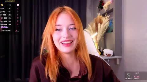 Snapshot of hisoka__akerley chatting on 10-17-25, 05:15 Ella online show from 10-17-25, 05:15
