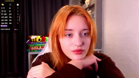 Snapshot of hisoka__akerley chatting on 10-18-25, 05:46 Ella online show from 10-18-25, 05:46