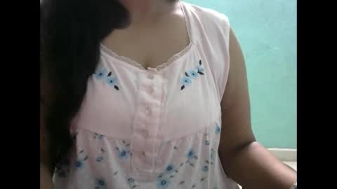 Snapshot of hisslust chatting on 09-18-25, 05:26 hisslust online show from 09-18-25, 05:26