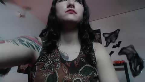 Hitomi Arata online show from 11-10-25, 09:03