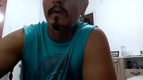Snapshot of hitstick077 chatting on 07-11-26, 03:09 CandyboxHunter44 online show from 07-11-26, 03:09