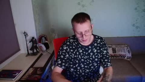 Snapshot of hlestus chatting on 10-29-25, 04:53 Wet Jack online show from 10-29-25, 04:53