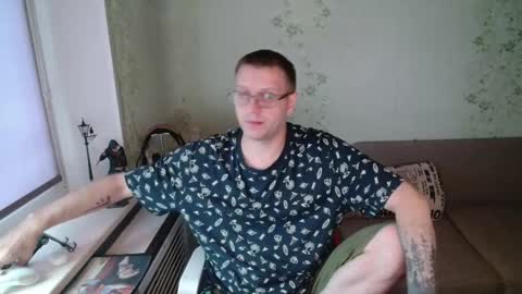 Snapshot of hlestus chatting on 11-06-25, 06:36 Wet Jack online show from 11-06-25, 06:36