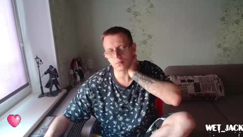 Snapshot of hlestus chatting on 11-08-25, 07:41 Wet Jack online show from 11-08-25, 07:41