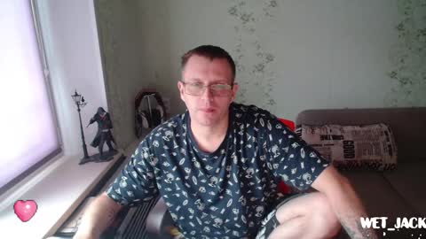 Snapshot of hlestus chatting on 11-13-25, 07:07 Wet Jack online show from 11-13-25, 07:07