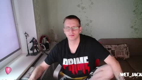 Snapshot of hlestus chatting on 11-17-25, 06:08 Wet Jack online show from 11-17-25, 06:08