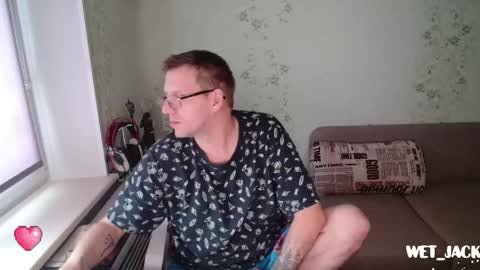 Snapshot of hlestus chatting on 11-27-25, 07:10 Wet Jack online show from 11-27-25, 07:10