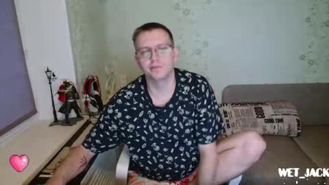 Snapshot of hlestus chatting on 12-15-25, 05:34 Wet Jack online show from 12-15-25, 05:34