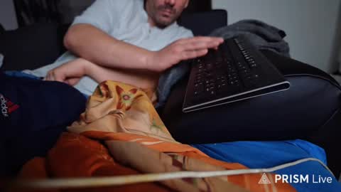 Snapshot of hmuench85 chatting on 12-05-25, 06:33 H online show from 12-05-25, 06:33