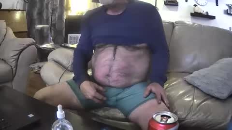 hobohoeless online show from 12-17-25, 05:57