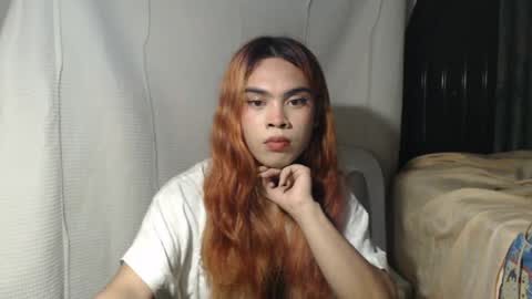 Snapshot of hoelyaurora chatting on 04-24-26, 07:27 Aurora3 online show from 04-24-26, 07:27