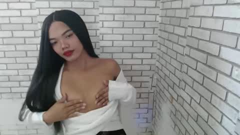 Guinevere3 online show from 01-08-26, 03:42