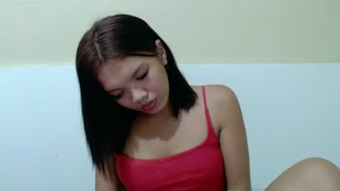 Snapshot of hoelyguine chatting on 07-13-26, 09:45 Guinevere3 online show from 07-13-26, 09:45