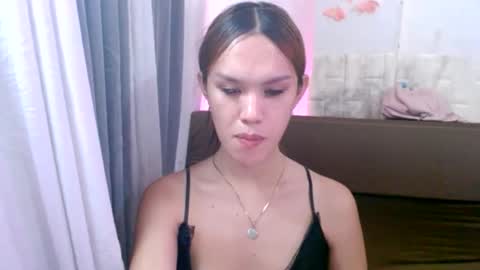 Snapshot of hoelylaylia chatting on 06-09-26, 08:15 Laylia3 online show from 06-09-26, 08:15