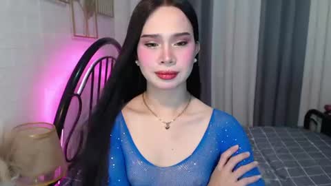 hoelymolly online show from 06-11-26, 07:01