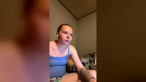 Snapshot of hoeznshi chatting on 07-26-26, 01:47 hoeznshi online show from 07-26-26, 01:47
