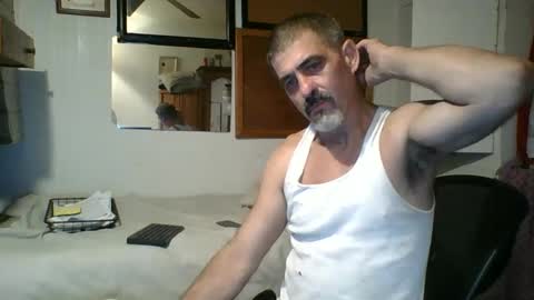 Snapshot of hoglegg99384194 chatting on 09-20-25, 10:00 hoglegg99384194 online show from 09-20-25, 10:00