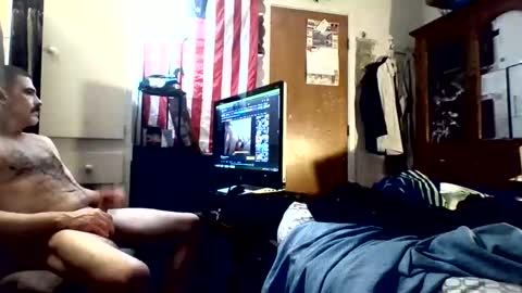 Snapshot of hoglegg99384194 chatting on 11-11-25, 12:21 hoglegg99384194 online show from 11-11-25, 12:21