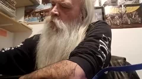 Hogschlong63 online show from 11-28-25, 08:11