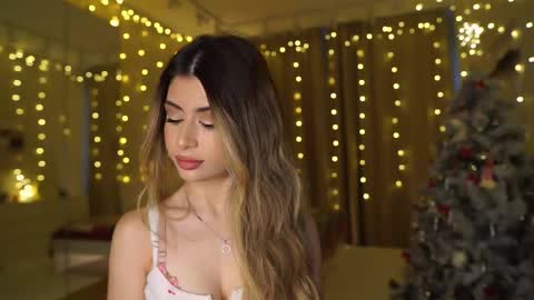 Moni Monica online show from 12-17-25, 08:09