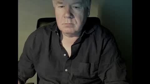 Snapshot of holgerhb53 chatting on 11-19-25, 07:41 Holger online show from 11-19-25, 07:41