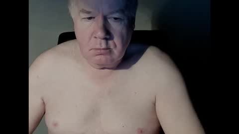 Snapshot of holgerhb53 chatting on 11-22-25, 02:54 Holger online show from 11-22-25, 02:54