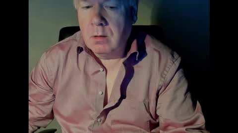 Snapshot of holgerhb53 chatting on 11-26-25, 03:24 Holger online show from 11-26-25, 03:24