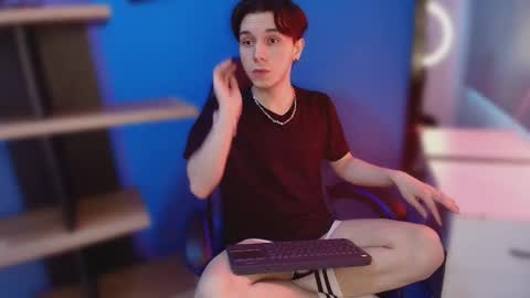 Holland online show from 03-14-26, 01:16