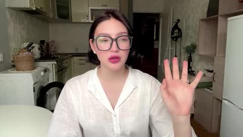 Snapshot of hollisguerrette chatting on 02-23-26, 05:27 Sofia online show from 02-23-26, 05:27