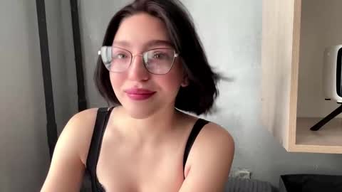 Snapshot of hollisguerrette chatting on 03-05-26, 05:14 Sofia online show from 03-05-26, 05:14